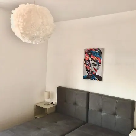 Apartamento Vergotini With Pool *